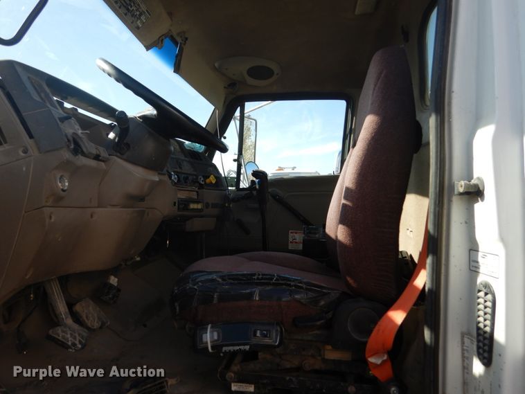 image for item DV9745 2007 Sterling L-Line ready mix truck