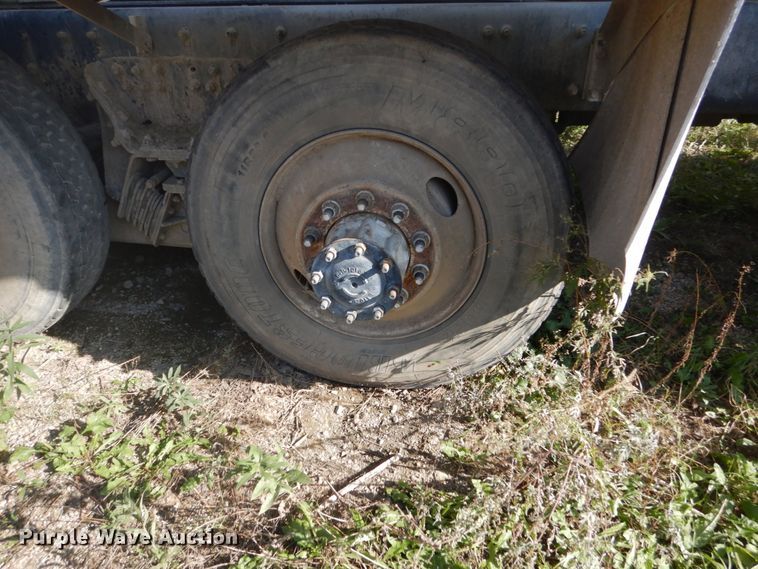 image for item DV9745 2007 Sterling L-Line ready mix truck