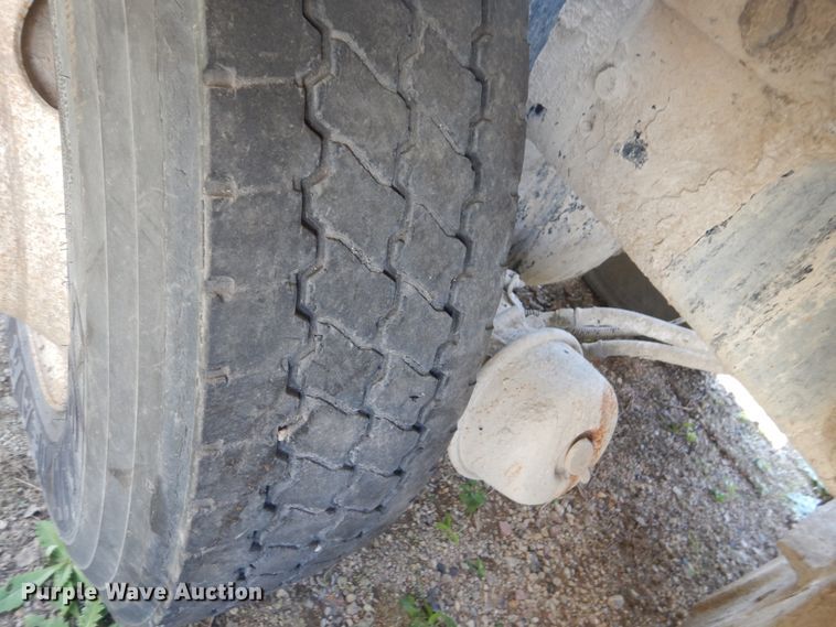 image for item DV9745 2007 Sterling L-Line ready mix truck