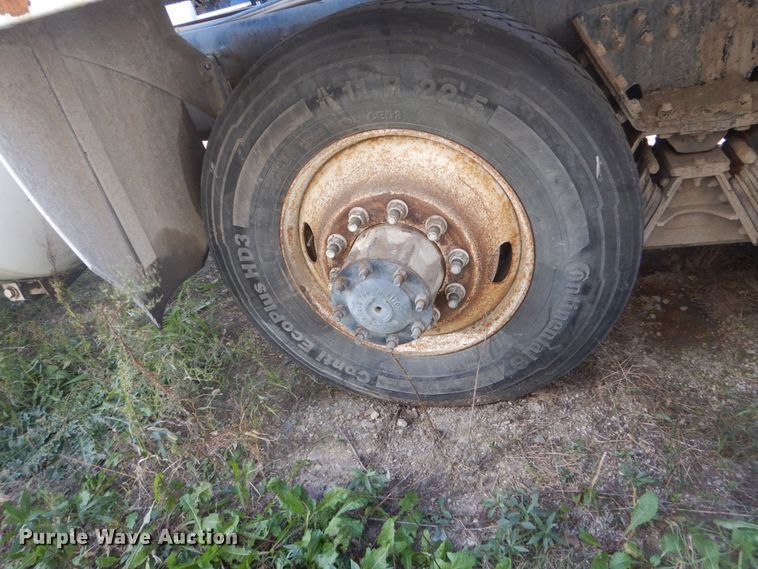 image for item DV9745 2007 Sterling L-Line ready mix truck