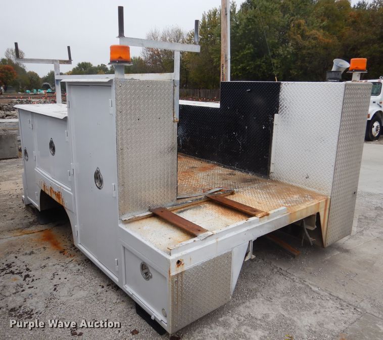 image for item DY9862 STI utility bed