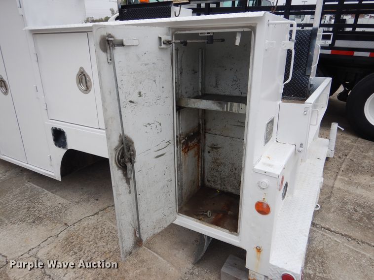 image for item DY9862 STI utility bed