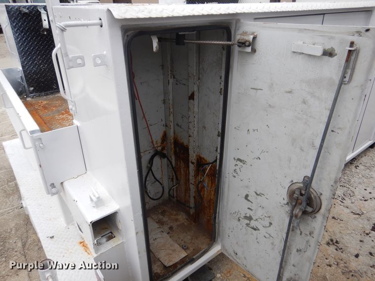 image for item DY9862 STI utility bed