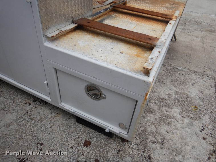 image for item DY9862 STI utility bed