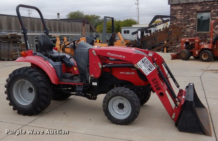image for item EC9019 2014 Mahindra 1533 HST MFWD tractor