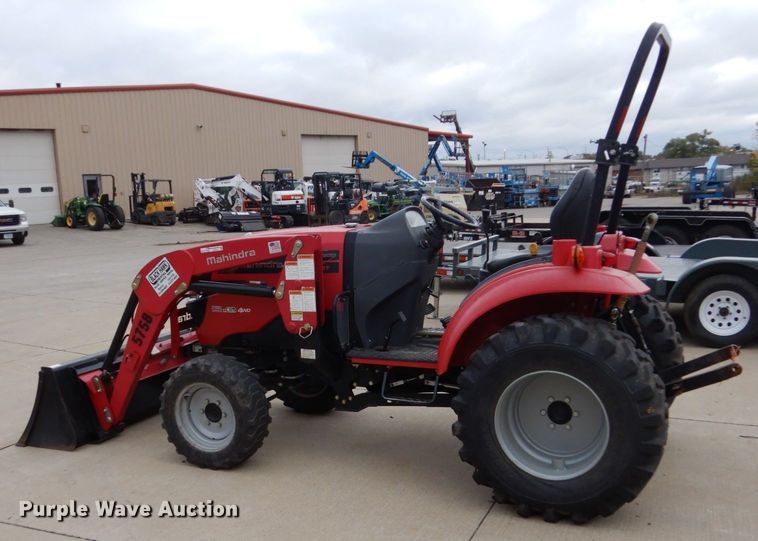 image for item EC9019 2014 Mahindra 1533 HST MFWD tractor