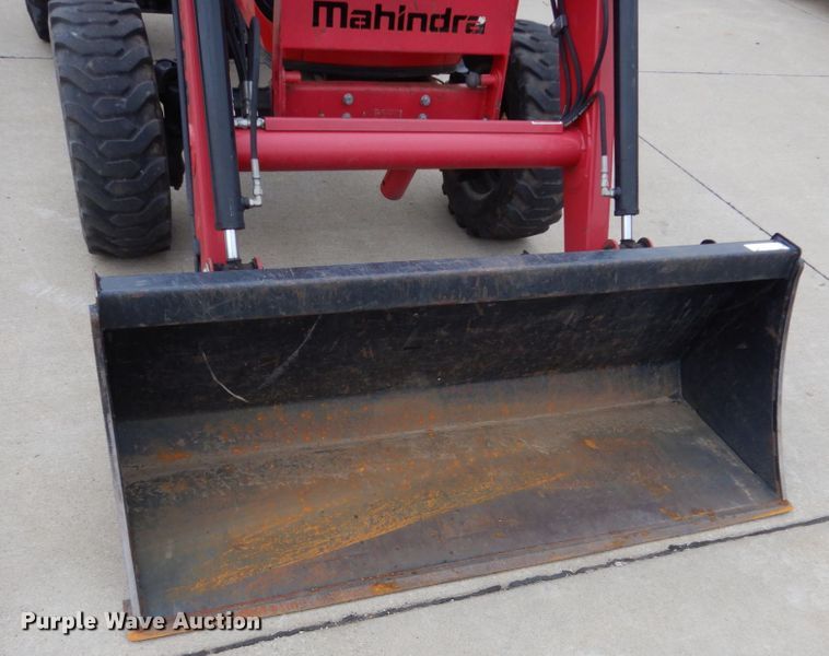 image for item EC9019 2014 Mahindra 1533 HST MFWD tractor