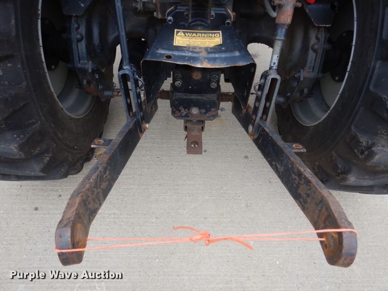 image for item EC9019 2014 Mahindra 1533 HST MFWD tractor