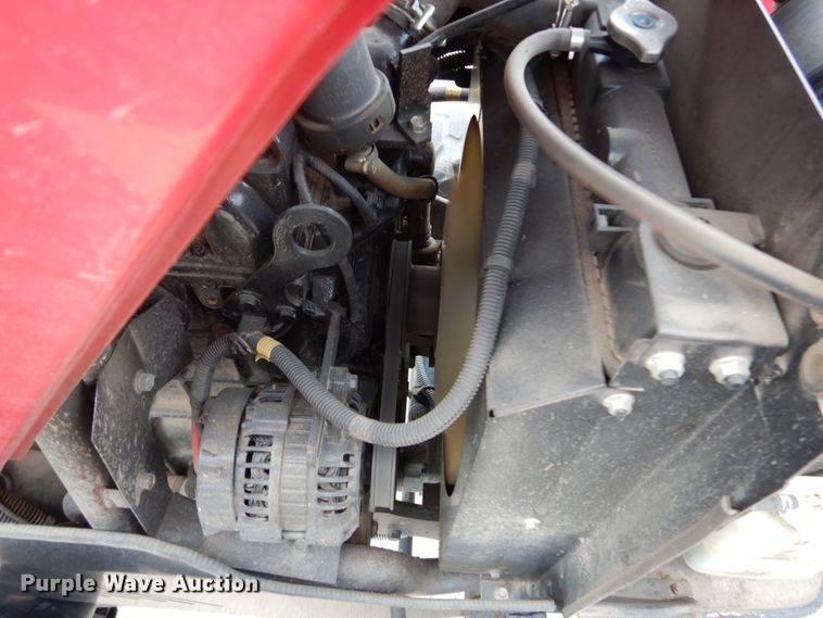 image for item EC9019 2014 Mahindra 1533 HST MFWD tractor