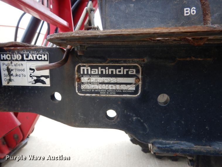 image for item EC9019 2014 Mahindra 1533 HST MFWD tractor