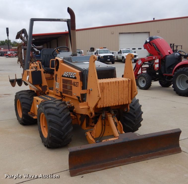 image for item EC9020 Case 660 trencher