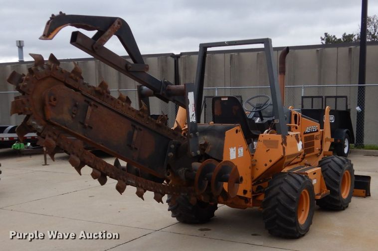 image for item EC9020 Case 660 trencher