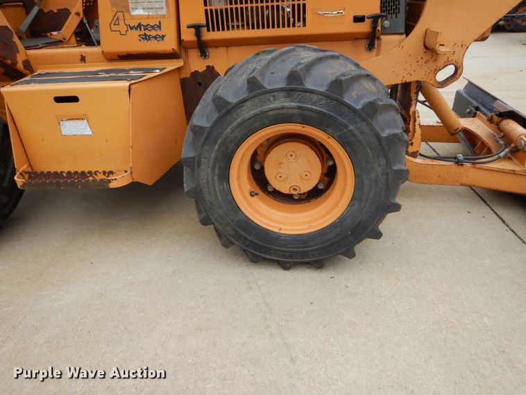 image for item EC9020 Case 660 trencher