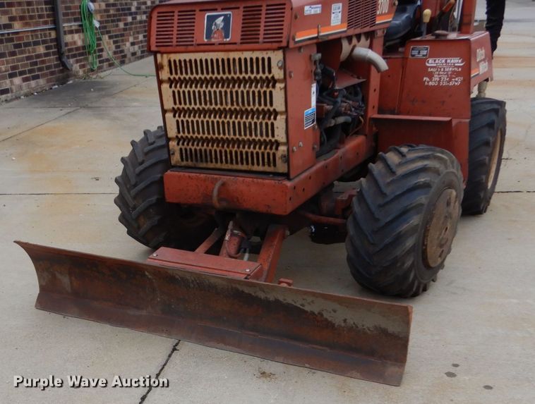 image for item EC9021 1999 Ditch Witch 3700 trencher