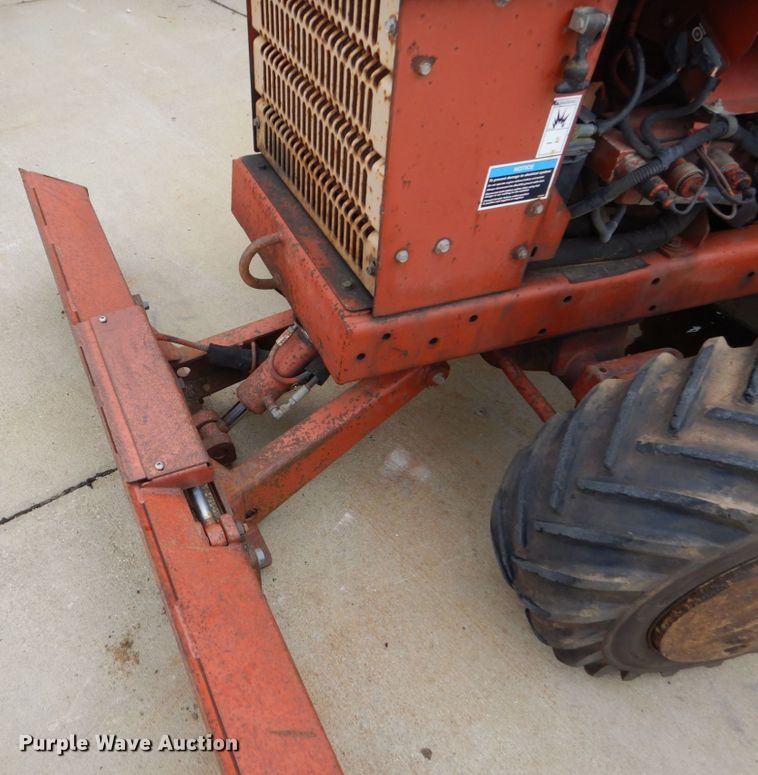 image for item EC9021 1999 Ditch Witch 3700 trencher