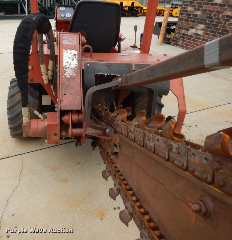 image for item EC9021 1999 Ditch Witch 3700 trencher