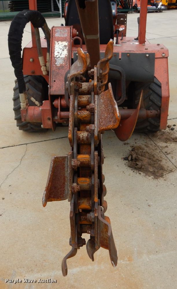 image for item EC9021 1999 Ditch Witch 3700 trencher