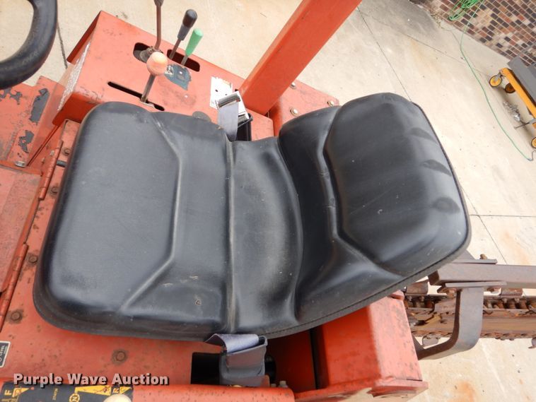 image for item EC9021 1999 Ditch Witch 3700 trencher