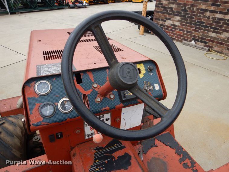 image for item EC9021 1999 Ditch Witch 3700 trencher