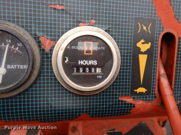 image for item EC9021 1999 Ditch Witch 3700 trencher