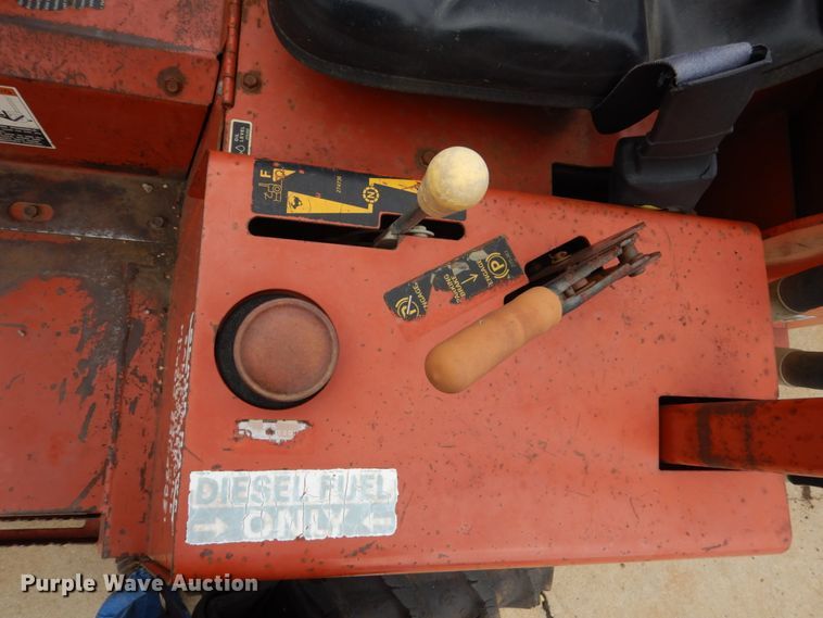 image for item EC9021 1999 Ditch Witch 3700 trencher