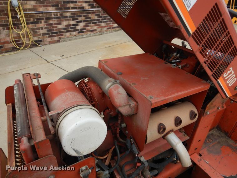 image for item EC9021 1999 Ditch Witch 3700 trencher