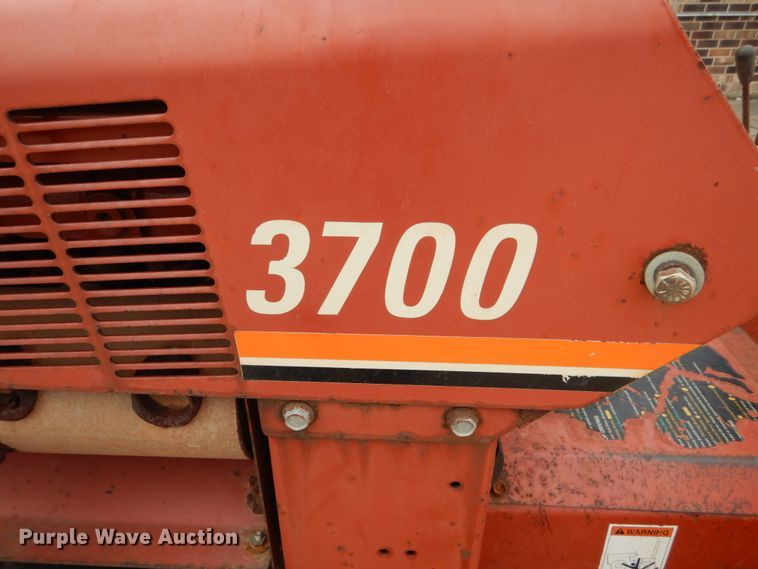image for item EC9021 1999 Ditch Witch 3700 trencher