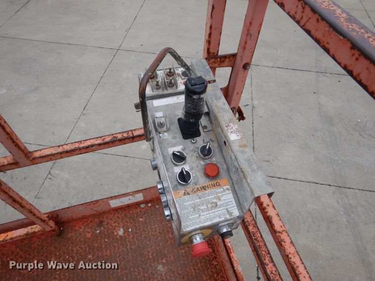 image for item EC9022 Sky Jack SJ8841 scissor lift