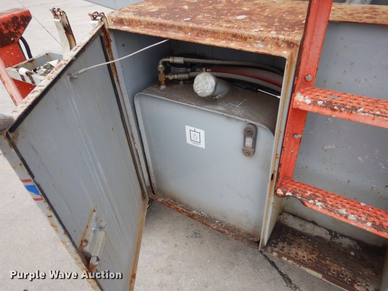 image for item EC9022 Sky Jack SJ8841 scissor lift