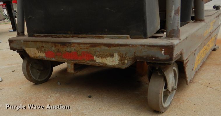 image for item EC9023 Workforce Tom Cat vertical lift