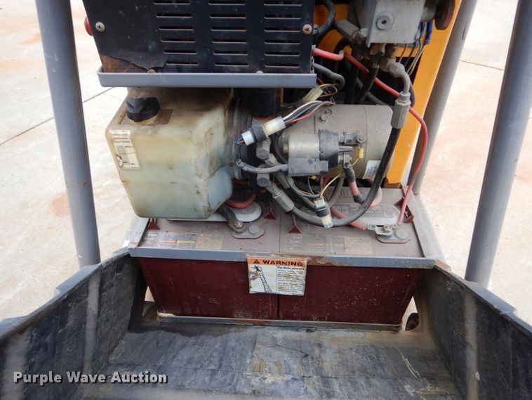 image for item EC9023 Workforce Tom Cat vertical lift