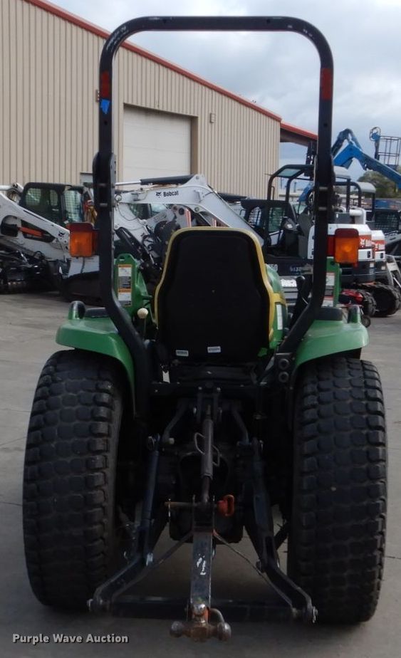 image for item EC9026 2006 John Deere 3320 tractor
