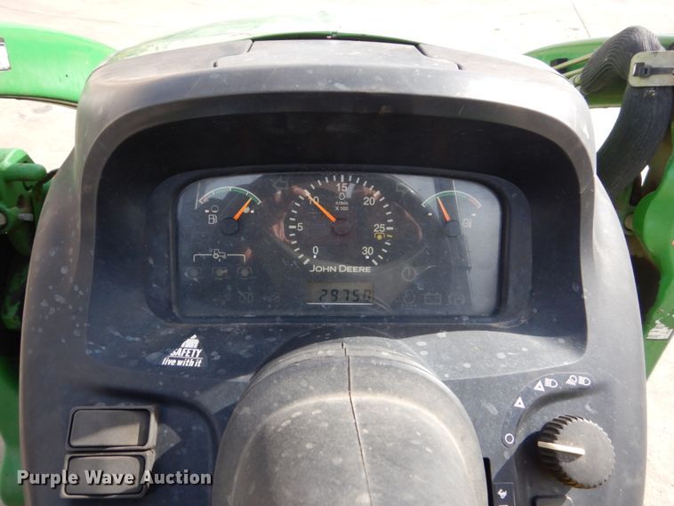 image for item EC9026 2006 John Deere 3320 tractor