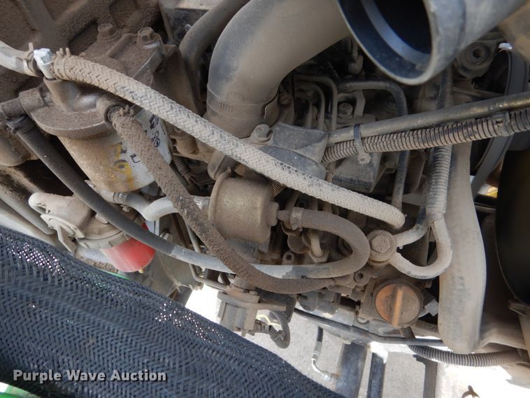 image for item EC9026 2006 John Deere 3320 tractor