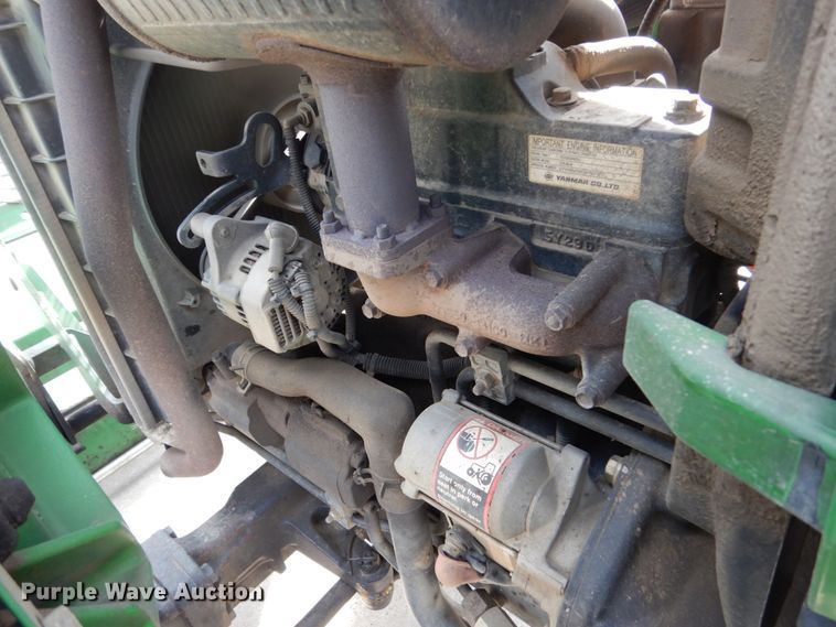 image for item EC9026 2006 John Deere 3320 tractor