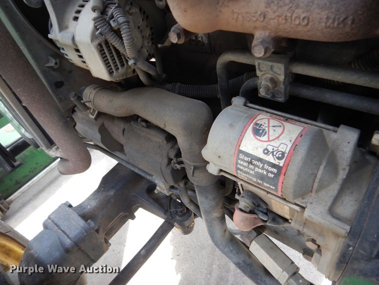 image for item EC9026 2006 John Deere 3320 tractor