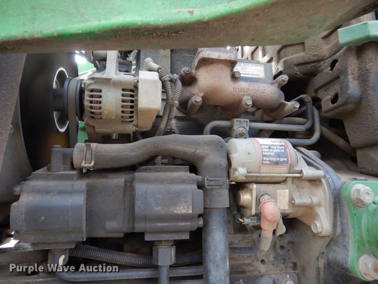 image for item EC9026 2006 John Deere 3320 tractor