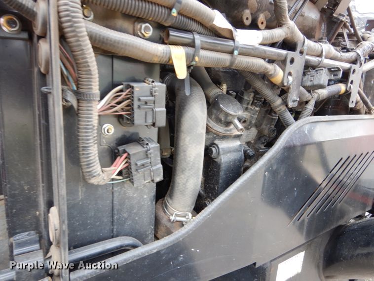 image for item EC9027 2016 Mahindra 1538 HST MFWD tractor