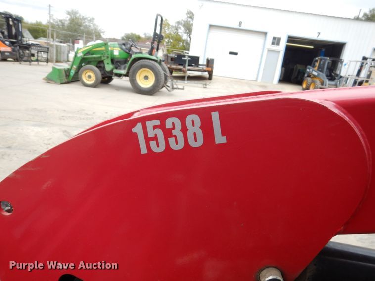 image for item EC9027 2016 Mahindra 1538 HST MFWD tractor