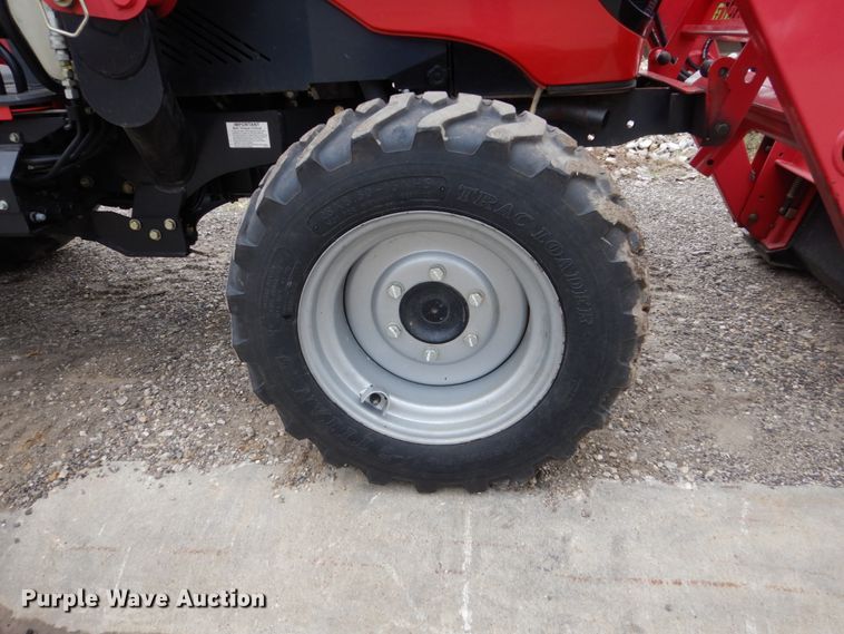 image for item EC9027 2016 Mahindra 1538 HST MFWD tractor