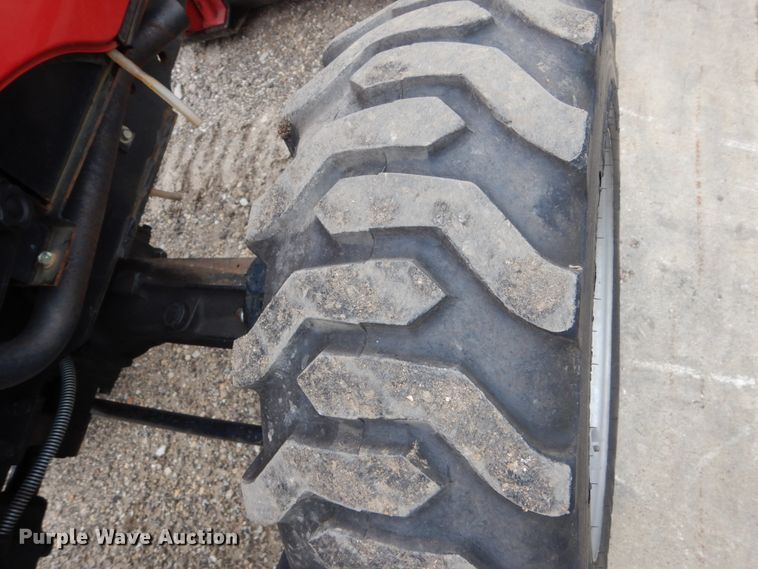 image for item EC9027 2016 Mahindra 1538 HST MFWD tractor