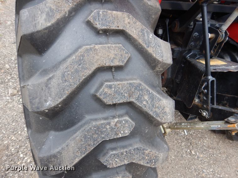 image for item EC9027 2016 Mahindra 1538 HST MFWD tractor