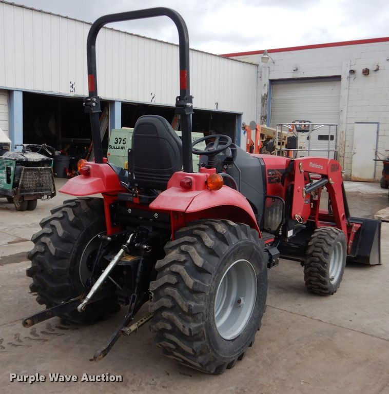 image for item EC9028 2014 Mahindra 1533 HST MFWD tractor