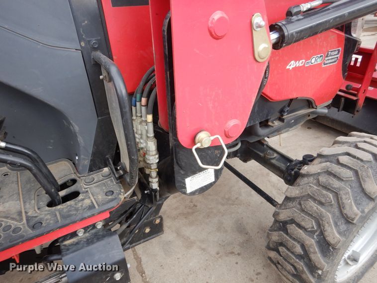 image for item EC9028 2014 Mahindra 1533 HST MFWD tractor