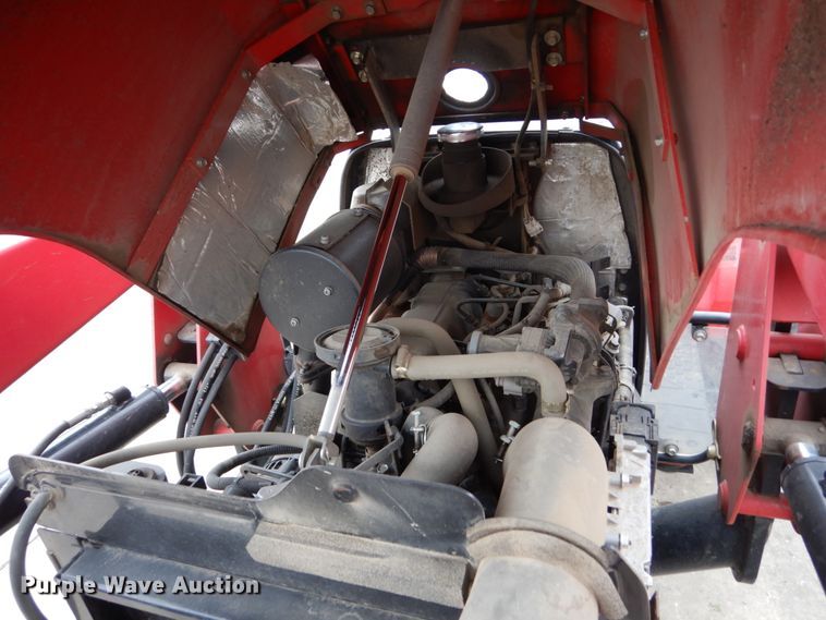 image for item EC9028 2014 Mahindra 1533 HST MFWD tractor