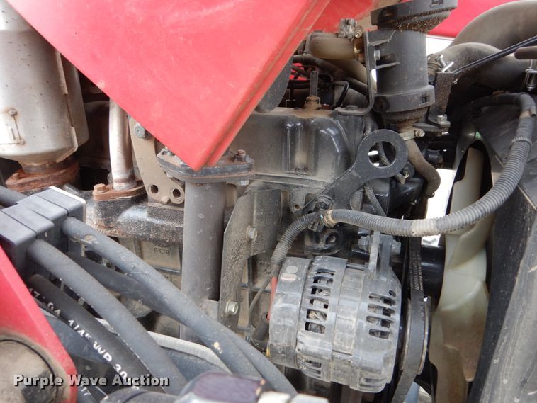 image for item EC9028 2014 Mahindra 1533 HST MFWD tractor