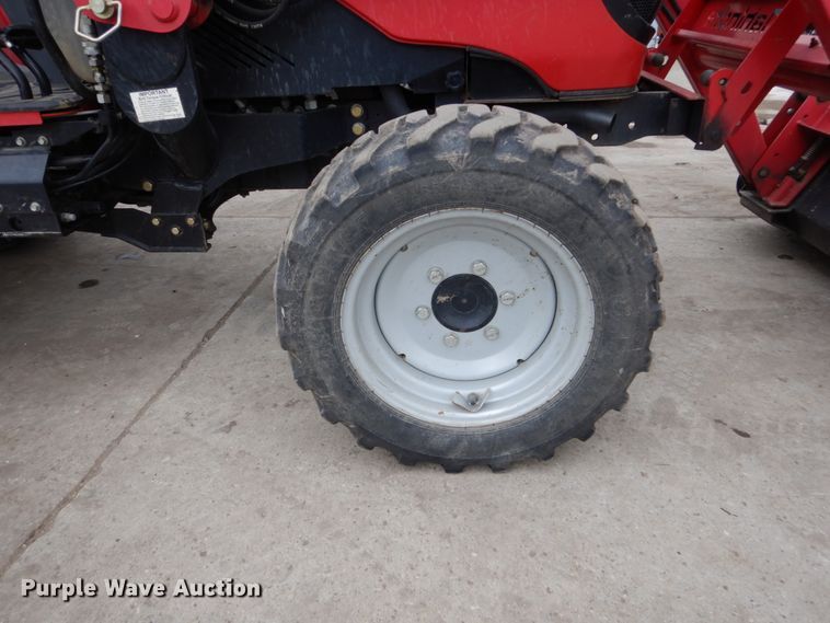 image for item EC9028 2014 Mahindra 1533 HST MFWD tractor