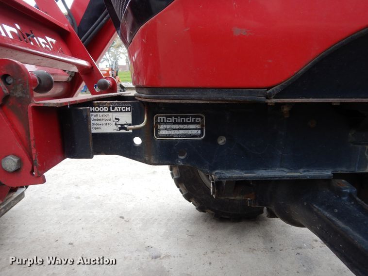 image for item EC9028 2014 Mahindra 1533 HST MFWD tractor