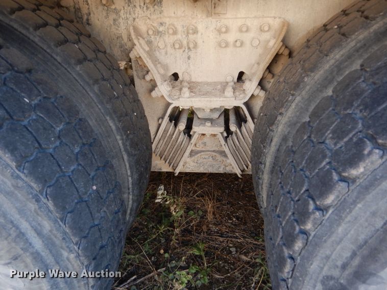 image for item EC9031 2007 Sterling L-Line ready mix truck