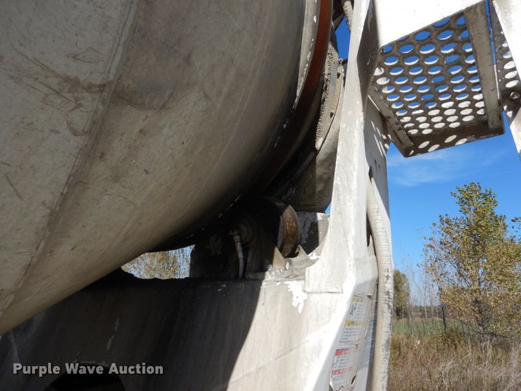 image for item EC9031 2007 Sterling L-Line ready mix truck